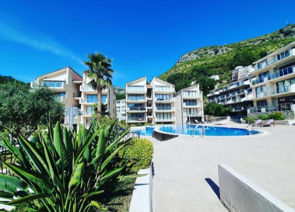 Blue Horizon Apartment Resort Budva Exterior photo